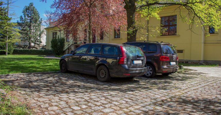 Parkplatz der Pension Haus Brunschwig